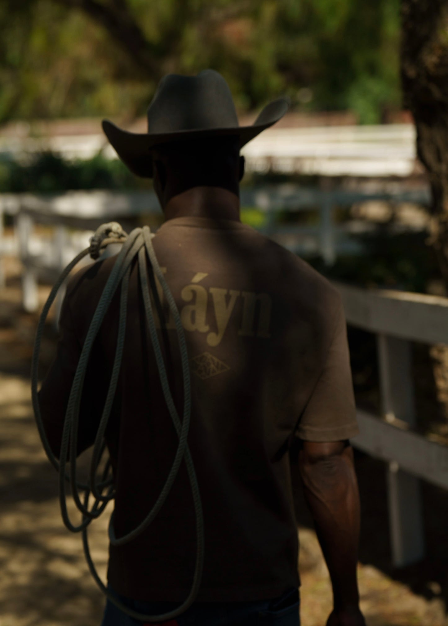 ROOTS: Láyn Brown Tee